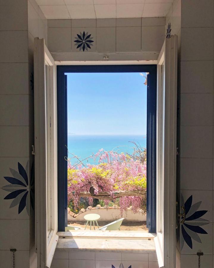 Casa Flora Bed & Breakfast Vietri sul Mare Exterior photo